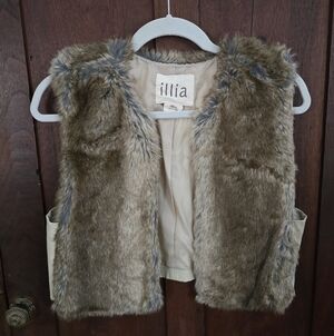 Illia Faux Fur Brown Vest, Size Small